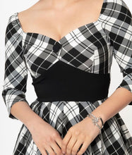 Load image into Gallery viewer, UNIQUE VINTAGE- PLAID SWEETHEART DRESS