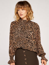 Load image into Gallery viewer, APRICOT- ANIMAL PRINT BLOUSE