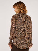 Load image into Gallery viewer, APRICOT- ANIMAL PRINT BLOUSE
