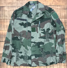 Load image into Gallery viewer, RELOVED- GUNS &amp; ROSES JACKET

