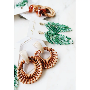 ST. ARMANDS- CREAM RATTAN EARRING