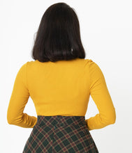 Load image into Gallery viewer, UNIQUE VINTAGE- MUSTARD TURTLENECK
