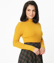 Load image into Gallery viewer, UNIQUE VINTAGE- MUSTARD TURTLENECK
