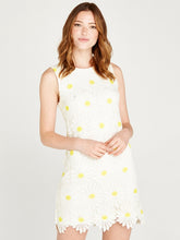 Load image into Gallery viewer, FINAL SALE APRICOT- DAISY LACE SHIFT DRESS 465565
