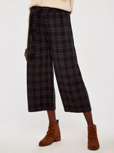 Load image into Gallery viewer, APRICOT- NAVY PLAID CULOTTES
