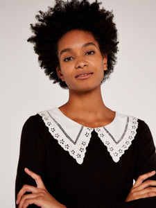 APRICOT- BLACK SWEATER WHITE LACE COLLAR