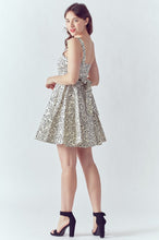 Load image into Gallery viewer, FINAL SALE EVA ROSE BICYCLE- FIT AND FLARE
